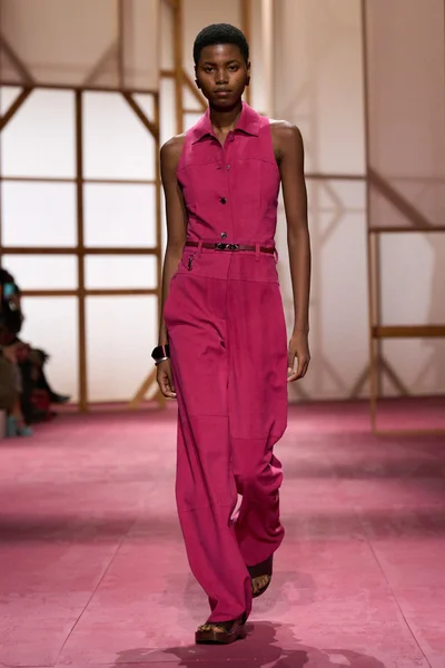 Look 32